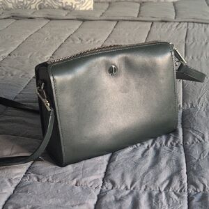Elegant Green Leather Shoulder Bag